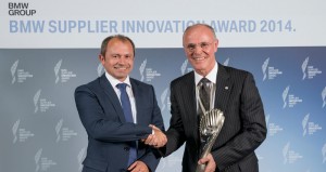 CEO and President of Bridgestone Europe, F.Annunziato (right), receiving from Mr. Gerhard Kurz, Senior VP  Purchasing Driving Dynamics the BMW Supplier Innovation Award on behalf of Bridgestone.