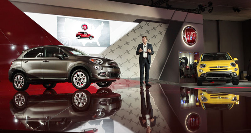 Olivier Francois, President and CEO Fiat Brand, unveiled the all-new 2016 Fiat 500X crossover during the vehicle’s Los Angeles Auto Show debut today. Fiat 500X combines iconic Italian style with functionality, performance and available all-wheel drive confidence. Fiat 500X offers two engine options, comfortable seating for five and is available with a nine-speed transmission.