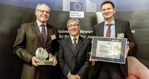 European Commission awards Daimler for environmental friendly technology