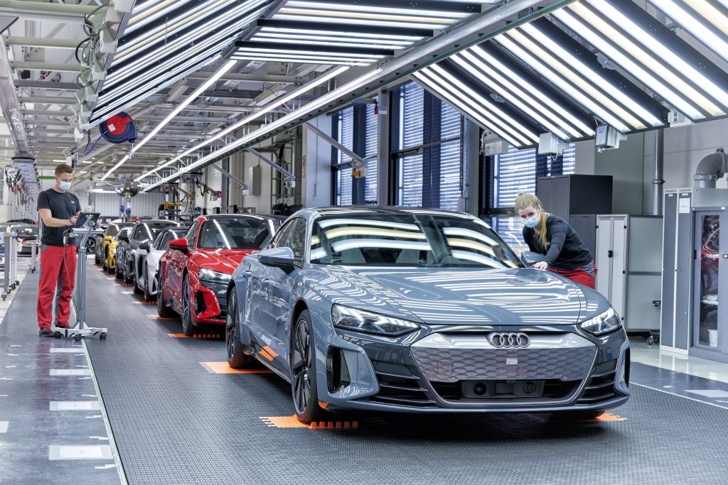 Audi e-tron production